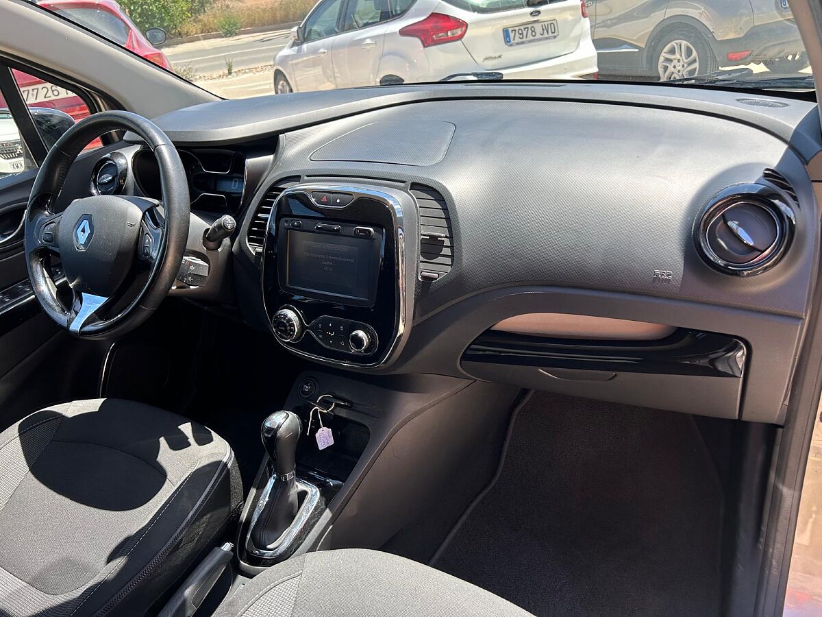 RENAULT CAPTUR ZEN 1.2 TCE AUTO SPANISH LHD IN SPAIN 95000 MILES SUPERB 2014